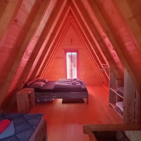 Ranc Crna Stina Feriehus *